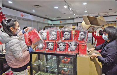 国产乱人乱精一区二区视频密